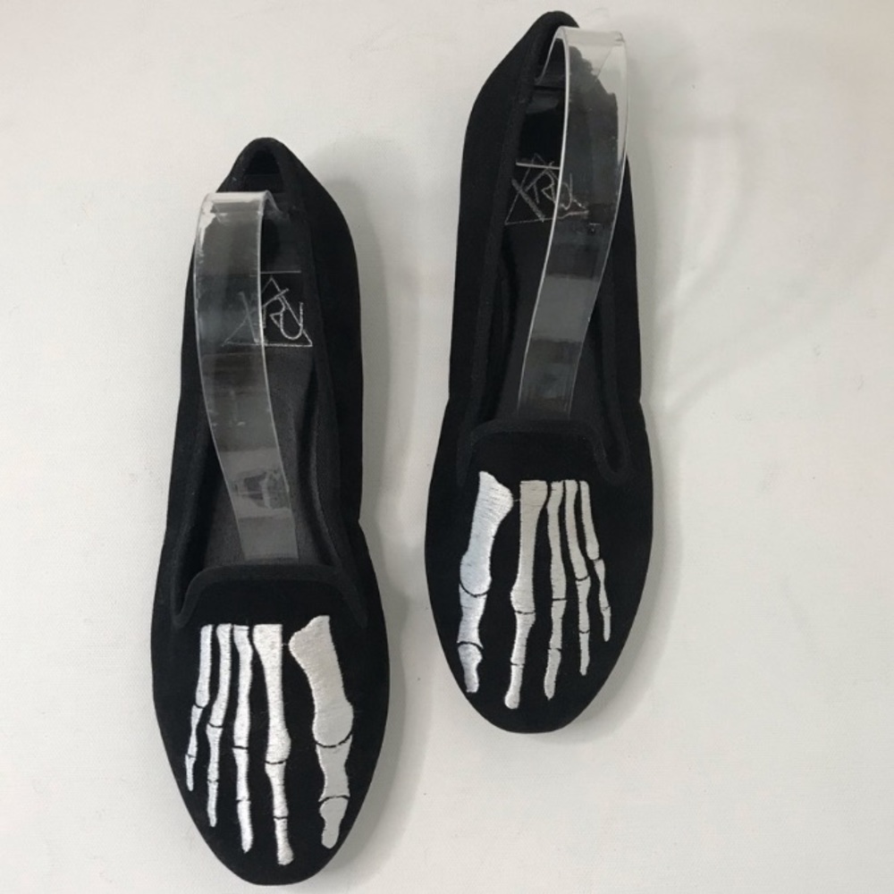 YRU Sz 7 “lavish toe” Skeleton black loafers Edgy Cosplay streetwear anime pre♥️
